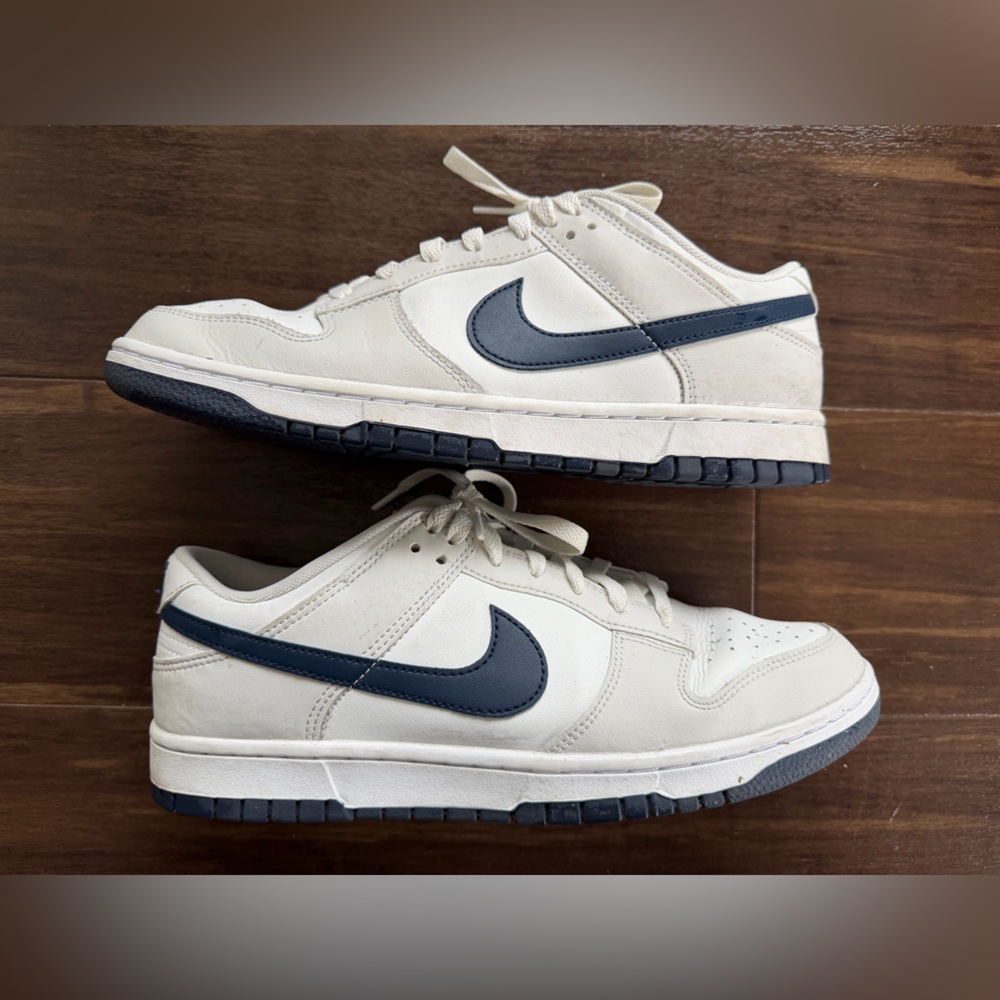 Nike Dunks Low men’s Sneakers with navy size 10